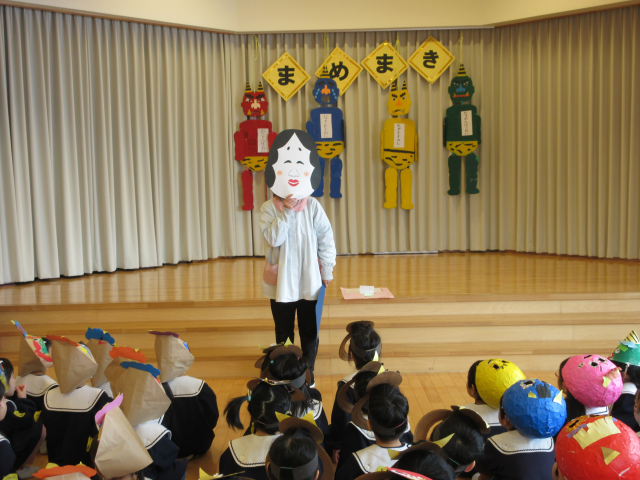 ２月の最新情報（豆まき・防犯安全指導・進級に向けて・お雛様展示）を更新しました。