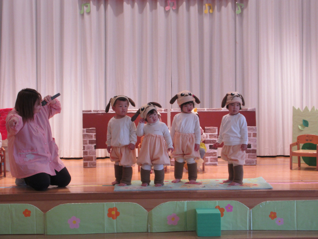 １２月の最新情報（生活発表会・保育所。認定こども園見学バスツアー・シルエット観劇）を更新しました。