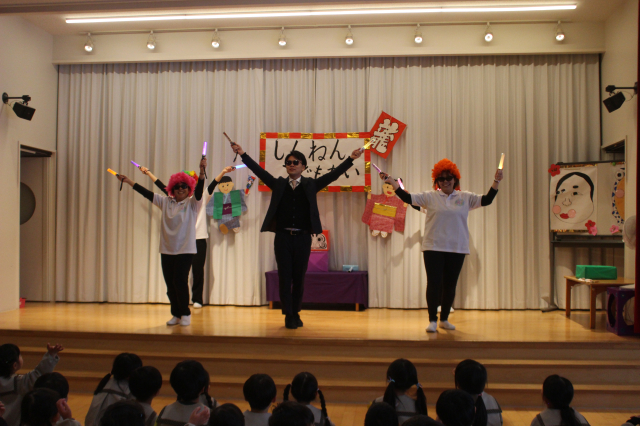 1月の最新情報（集会・お正月遊び、新年子ども会、リトミック教室、雪遊び楽しいな♪）を更新しました。