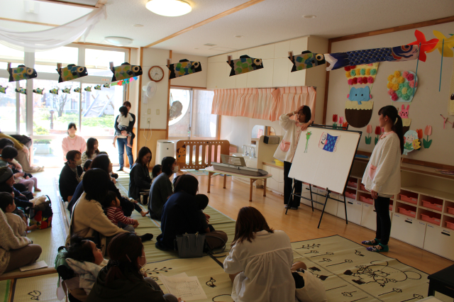 ４月の最新情報（入園式、どきどき！わくわく！保育園《未満児》、保育園楽しいな！《以上児》、保育参観）を更新しました。